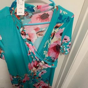 Beautiful maxi dress.